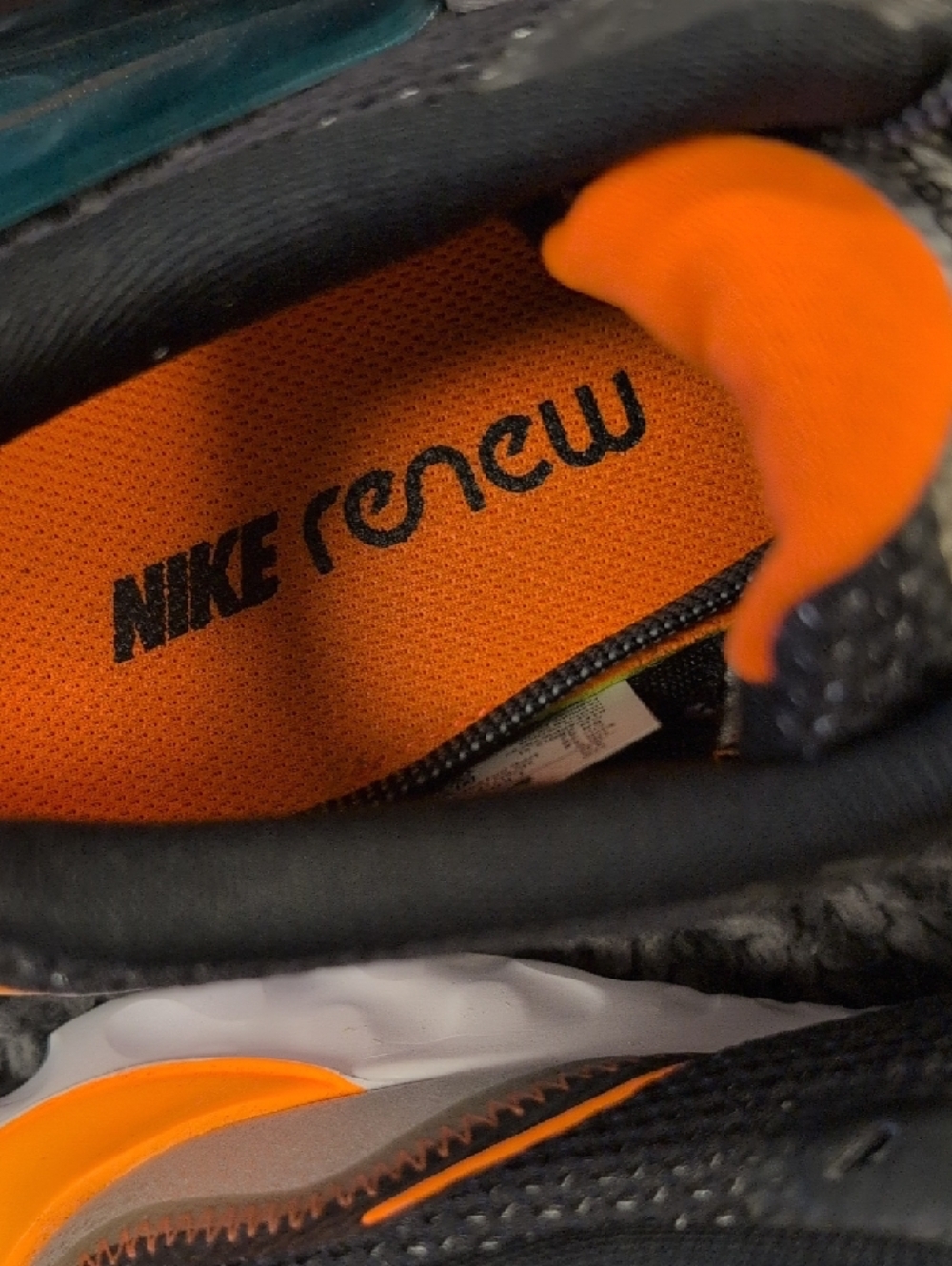 Nike Men's Black and Orange Athletic Running Shoes - Picture 11 of 11